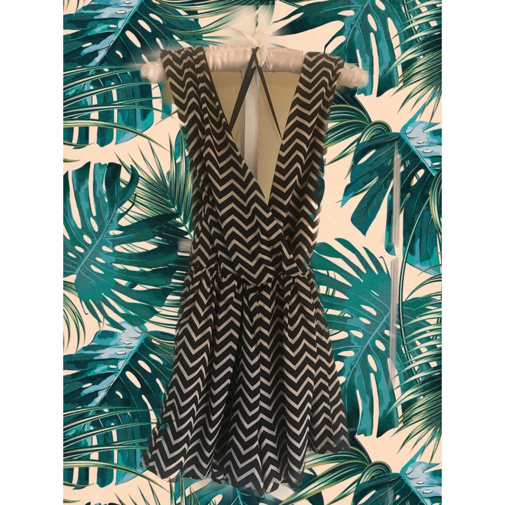 Black & Cream Print Romper. SIZE SMALL